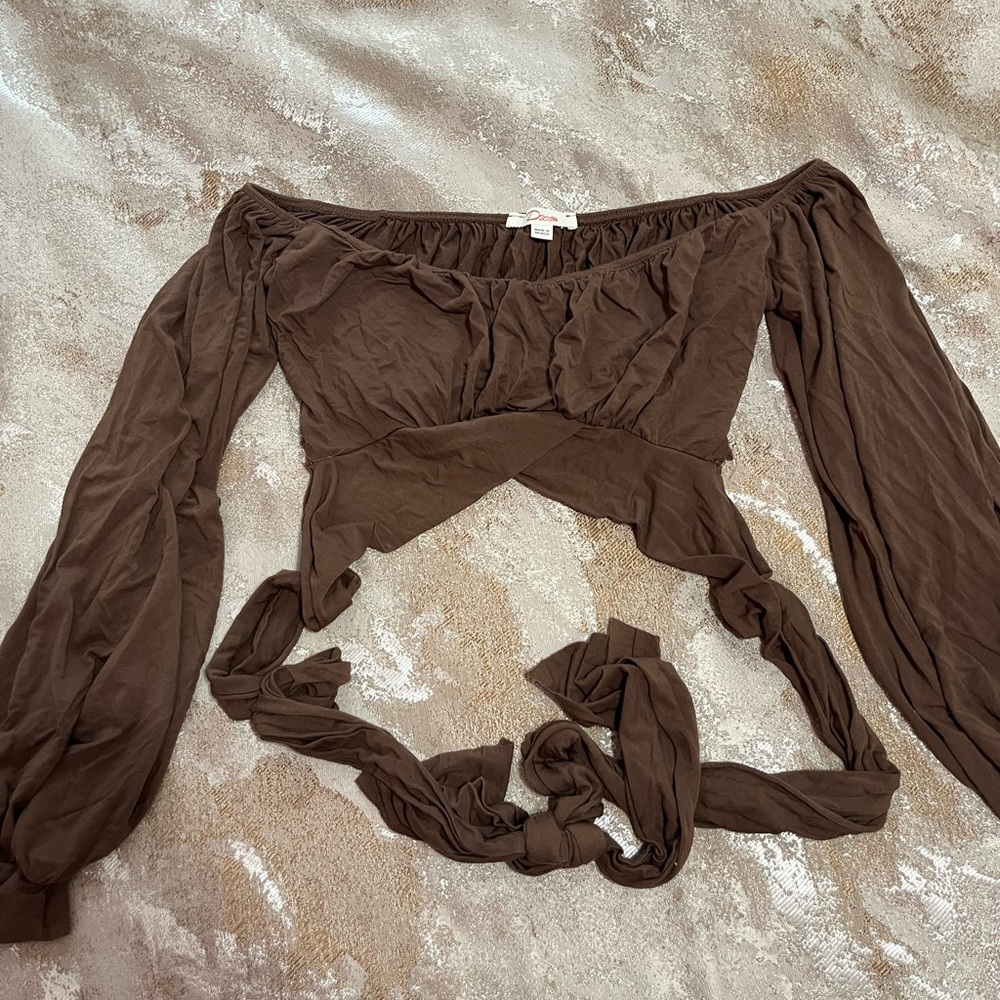 Brown long sleeve crop top